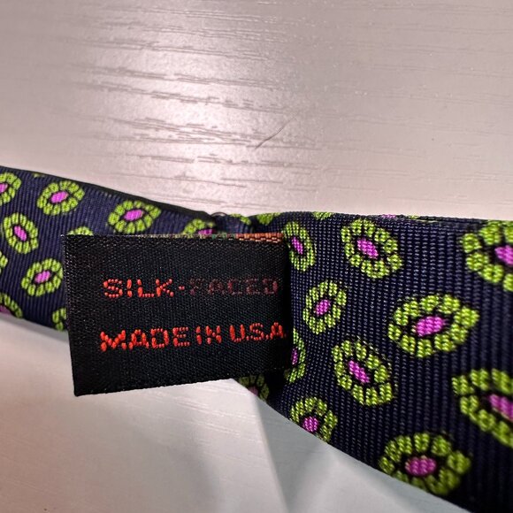 R. Hanauer's Bowtie-EUC - Picture 3 of 4